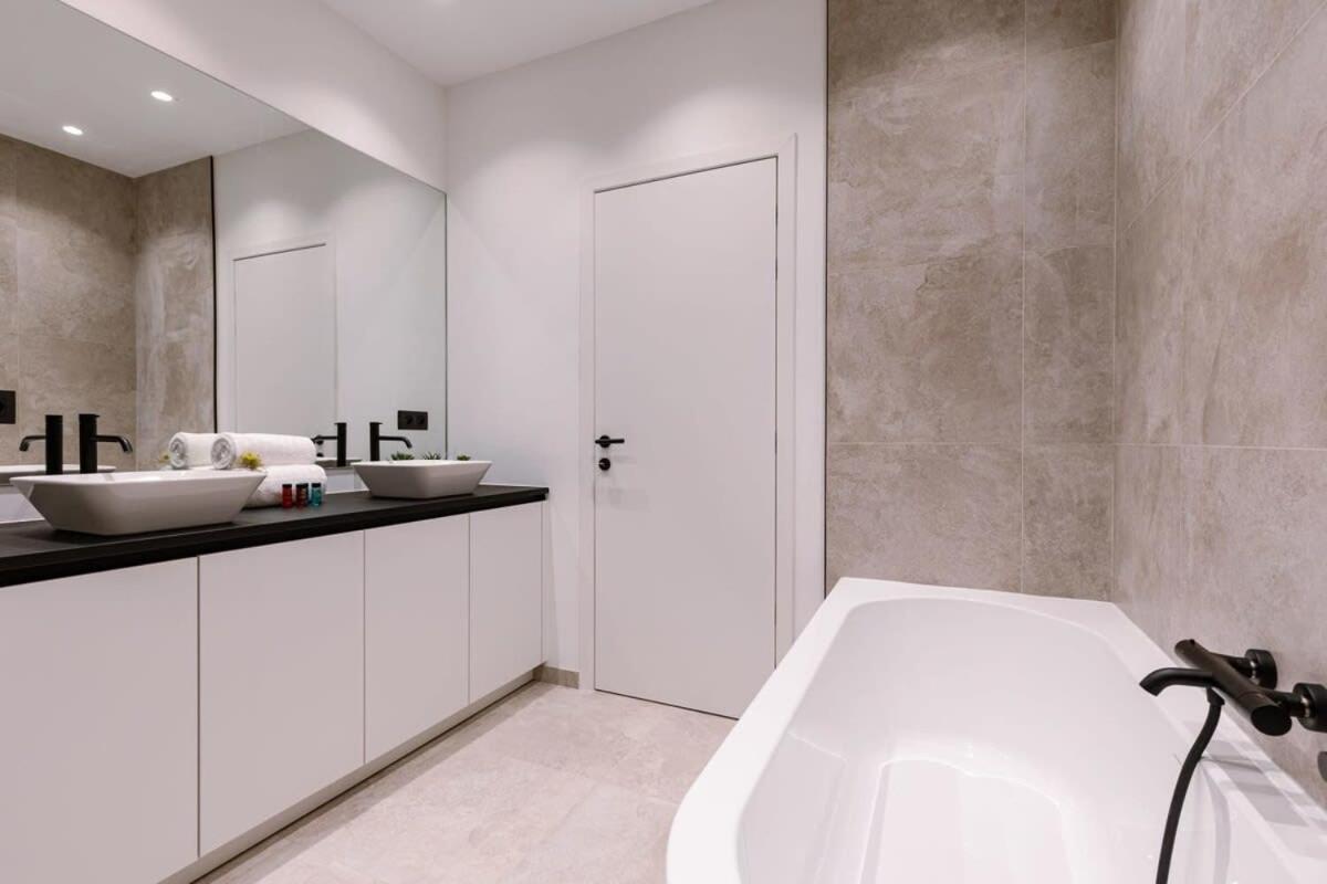 Luxurious Apartment In Town House Near The Beach بلانكنبرخ المظهر الخارجي الصورة